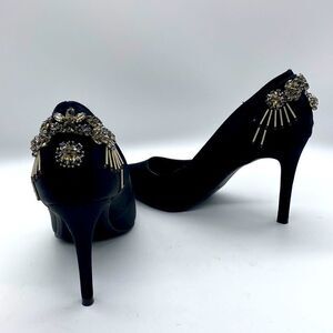 ✨HOST PICK🍸✨NEW ✨ Diamond By Farylrobin Sheila Jeweled Back Heels✨🏷✨